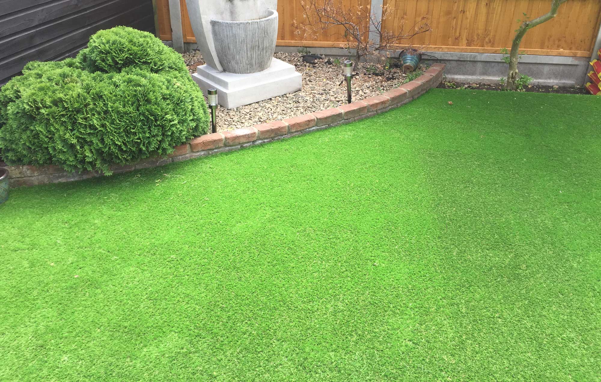 artifical grass lawn